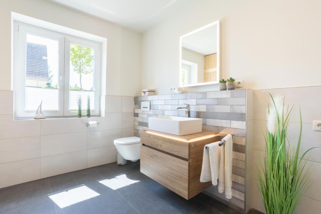 Villa Dornkamp 1 - Luxurioese Ferienwohnung Fuer 4 Personen Inklusive Sauna Und Garten Timmendorfer Strand Exterior foto